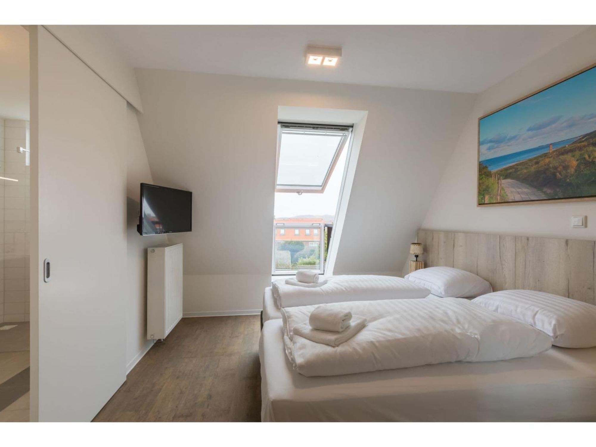 Luxurious Studio For 2 People A 1 Minute Walk From The Beach Of Zoutelande Bagian luar foto