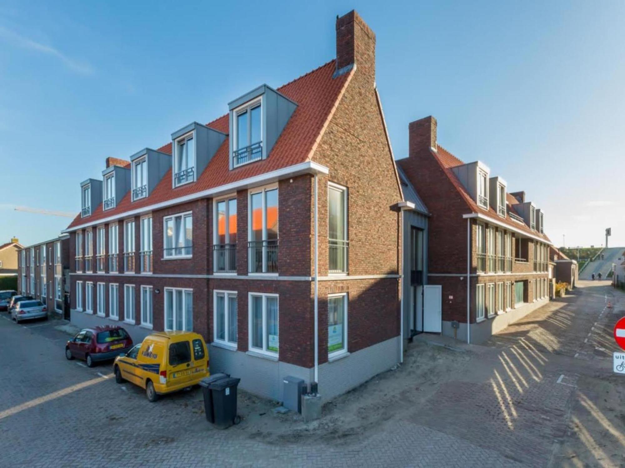 Luxurious Studio For 2 People A 1 Minute Walk From The Beach Of Zoutelande Bagian luar foto
